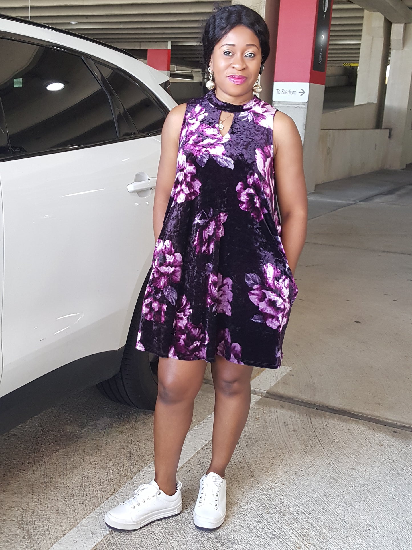 Floral Print Velvet Swing Dress with Keyhole Neck